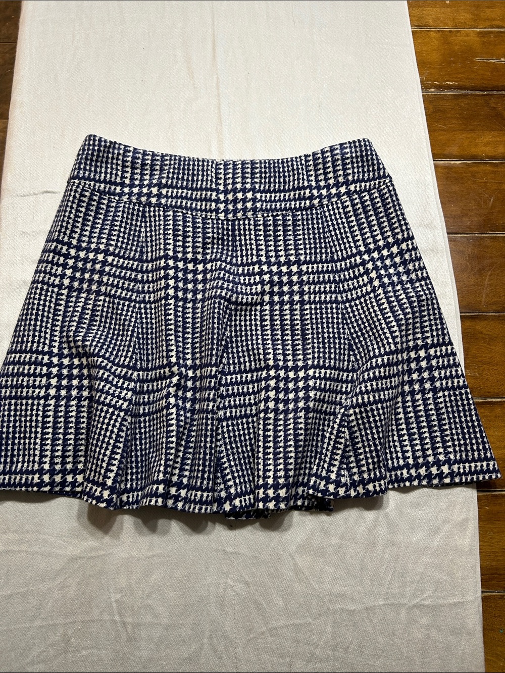 J. McLaughlin Classic Navy & White Plaid Skater Skirt small